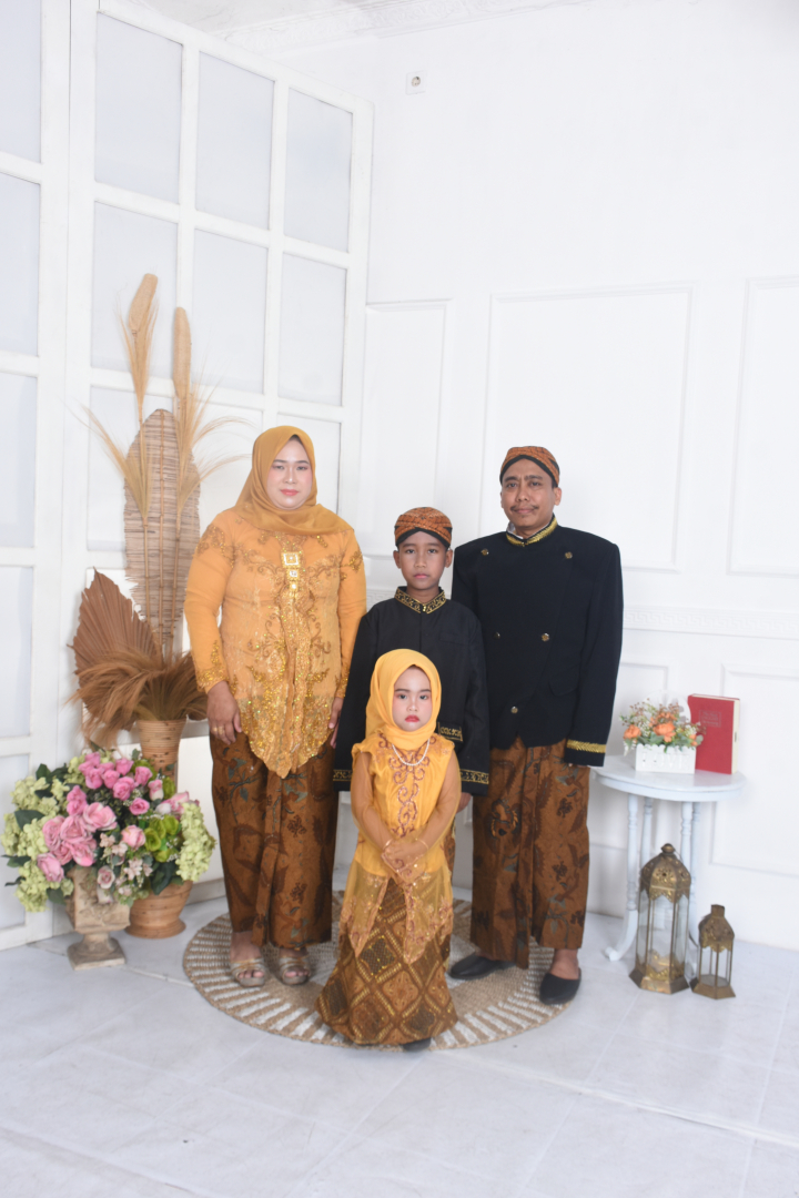 https://daffaraihansyarif.khitanan.id/dirmember/00000001/arifin79/photo-9942-7674-l-202307240931.jpg